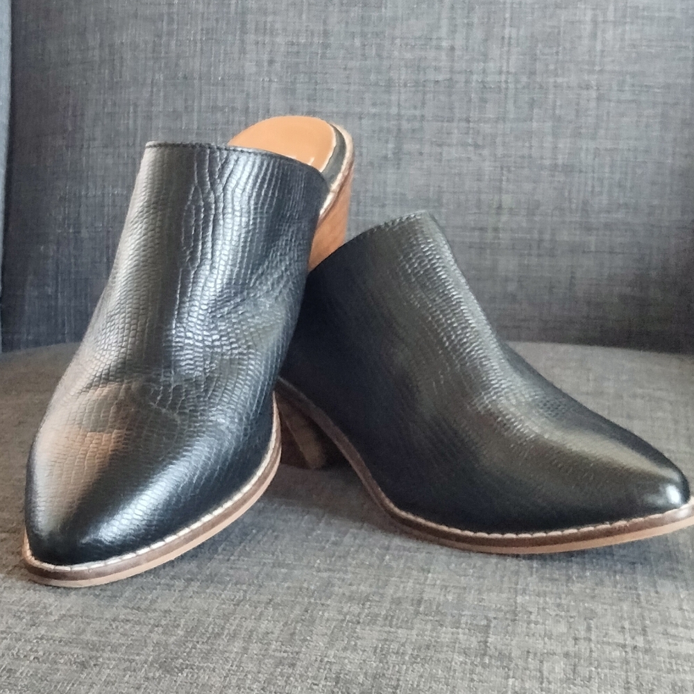 Musse & Cloud Size 7 Black Mules With Brown Heel Anthropologie